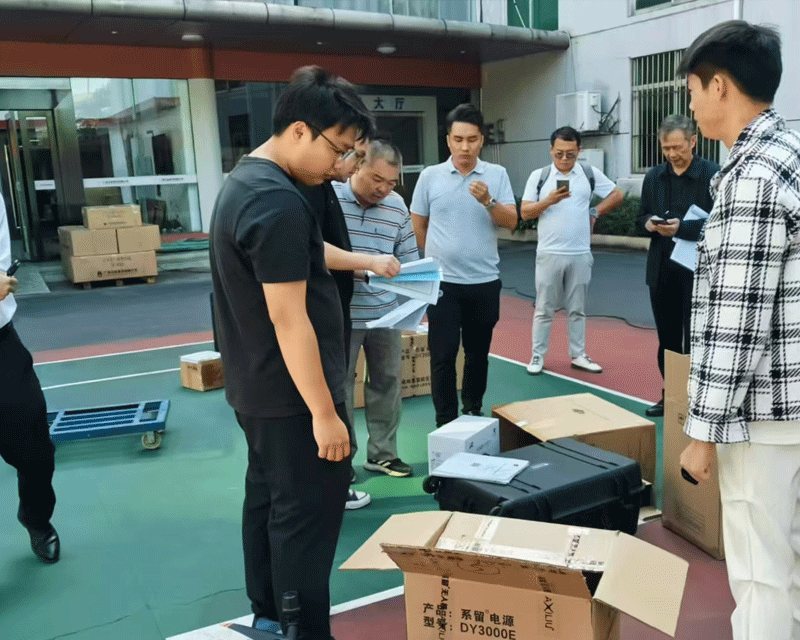 系留照明無(wú)人機(jī)